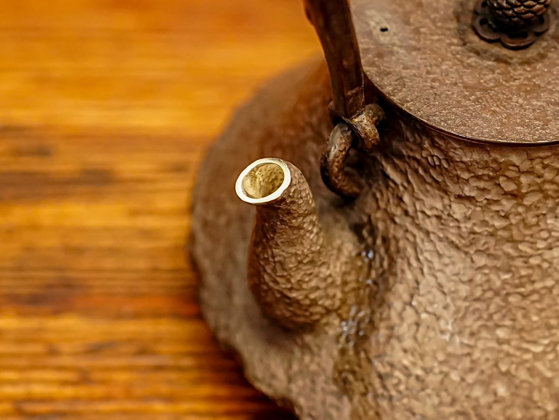 A beautiful Mt. Fuji type kettle - 5