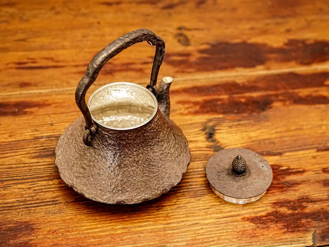 A beautiful Mt. Fuji type kettle - 7