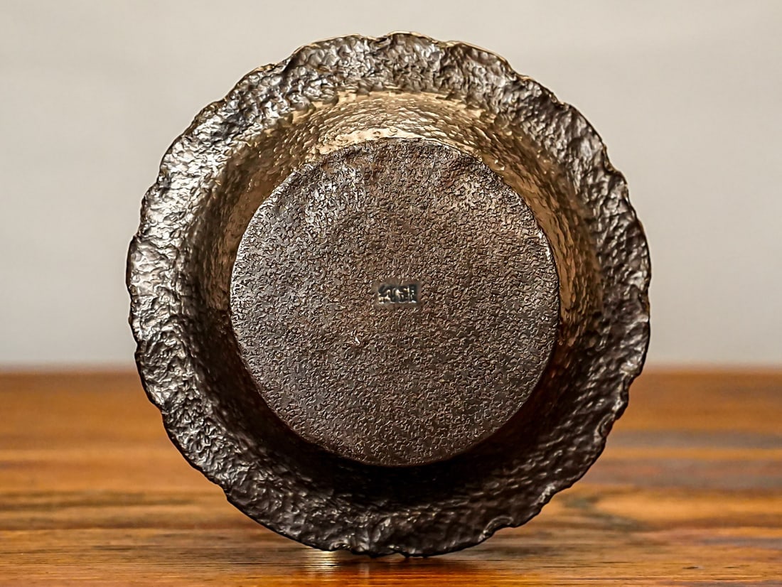 A beautiful Mt. Fuji type kettle - 9