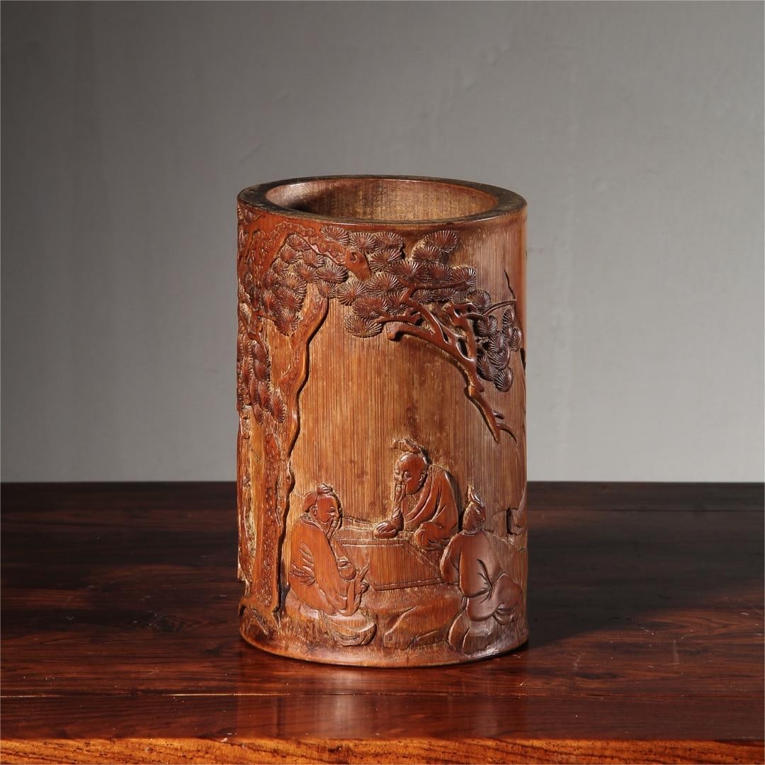 A bamboo carving literati of the Qing Dynasty elegant collection of picture and study room pen: The Qing Dynasty's bamboo carving literati elegant collection picture study room pen holder Size:H:14cm W:10cm (The Dimensions Of All Batches Are Manually Measured.If You Need