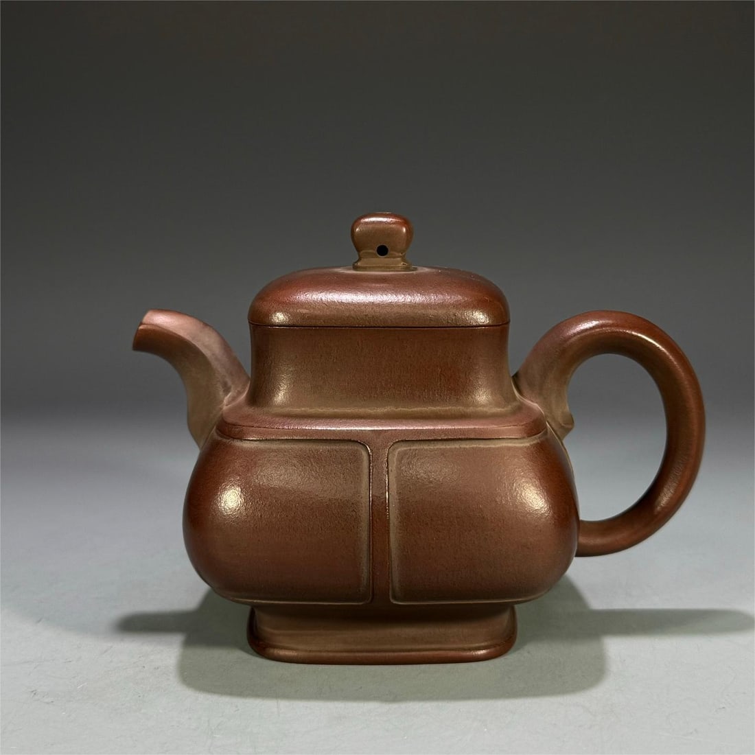 A beautiful mixed jade belt palace lamp pot (1 of 9)