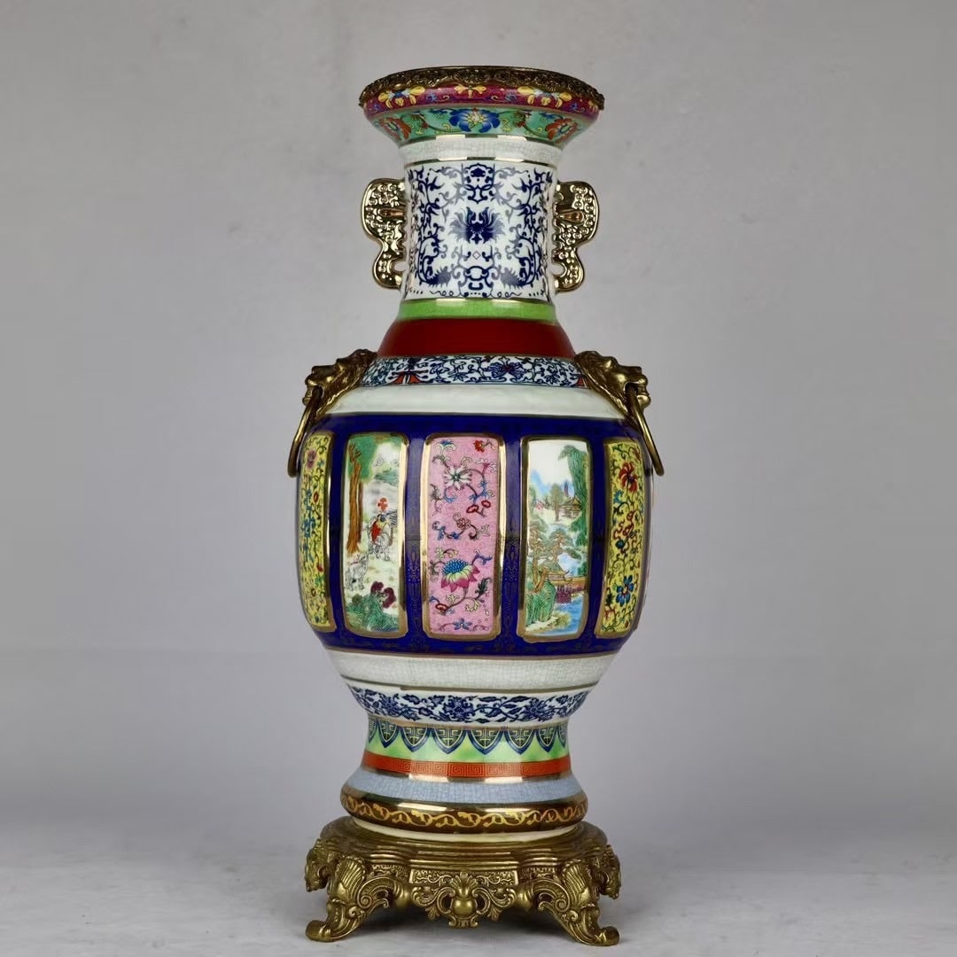 A fine copper-inlaid porcelain mother blue and white enamel colored copper amphora: Exquisite copper-inlaid porcelain mother blue and white enamel color-inlaid copper amphora Size:H:45.5cm Calibre:13.5cm D:20cm Bottom:17cm (The Dimensions Of All Batches Are Manually Measured.If You N