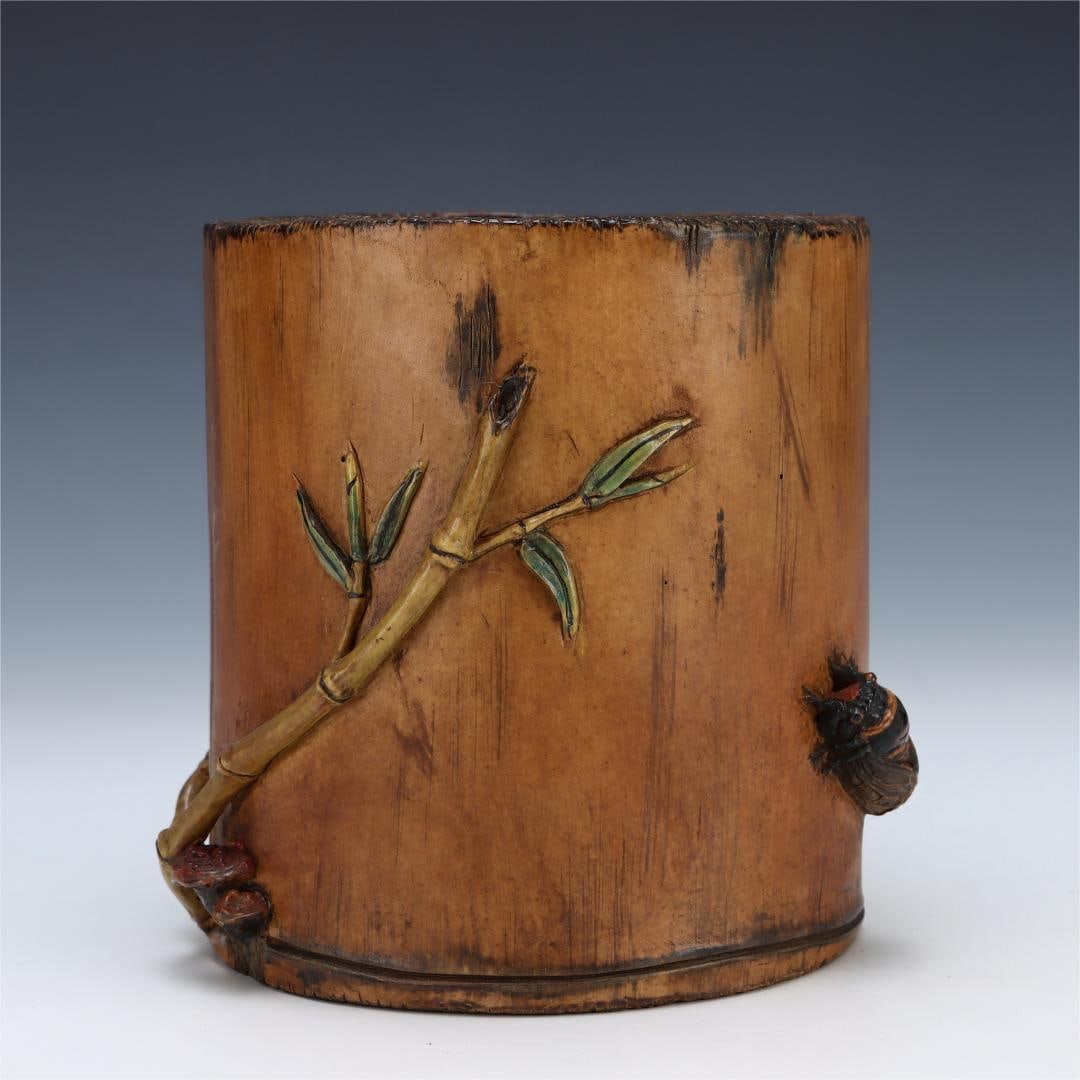 A bionic porcelain bamboo pen holder of the Qing Dynasty Zeng Zongyuan (1 of 9)