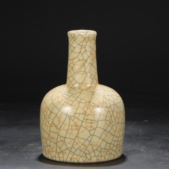 A beige glazed string pattern paper rope bottle from the Song Dynasty Ge kiln (1 of 9)