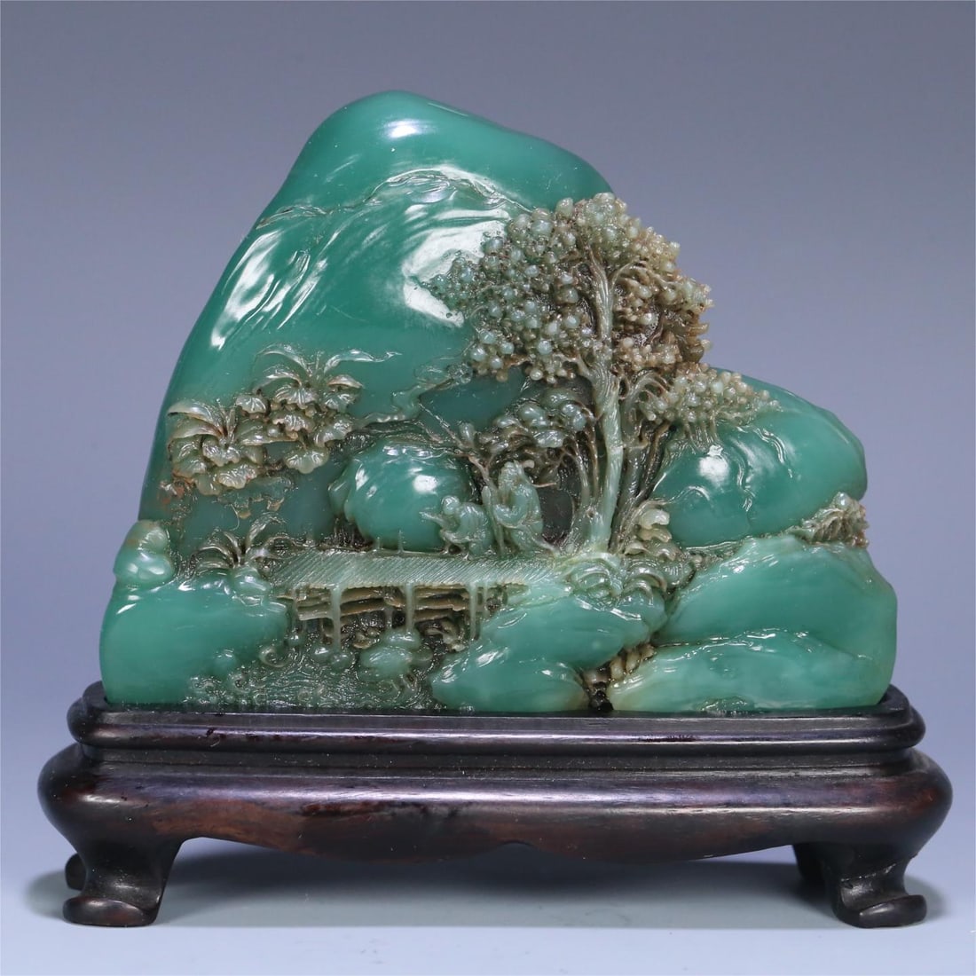 A piece of Hao Shixiang's Fujian Shoushan stone mugwort leaf green character story mountain ornament (1 of 9)
