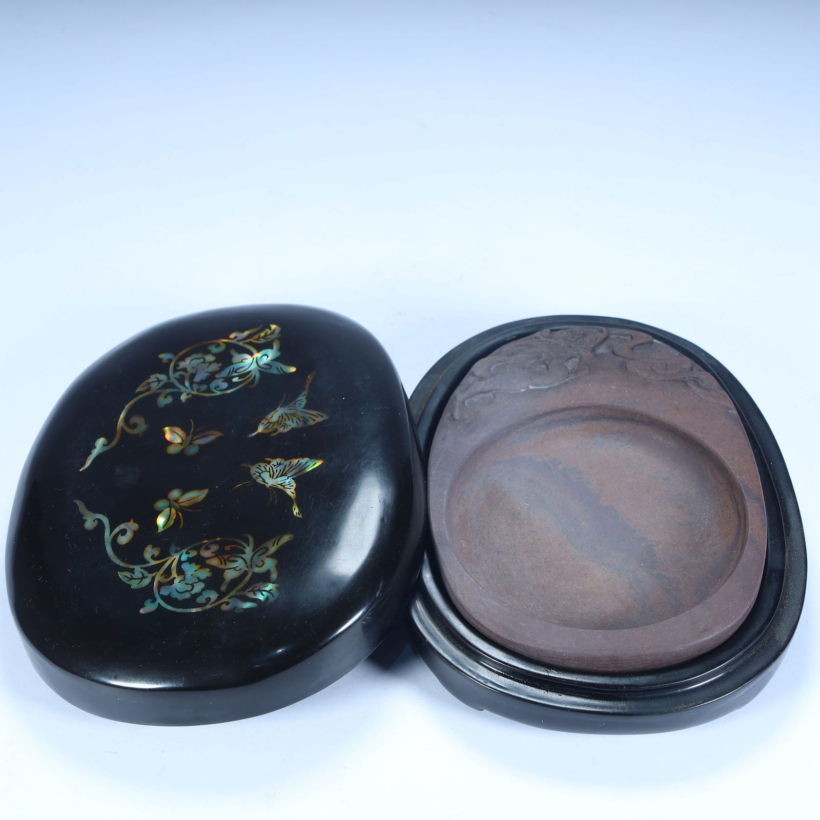 A beautiful snail lacquerware end inkstone (1 of 7)