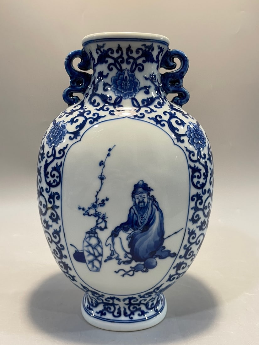 A Su Dongpo appreciation inkstone begonia vase made in the Yongzheng era of the Qing Dynasty (1 of 8)