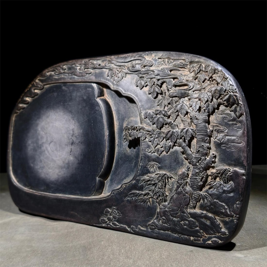 A beautiful auspicious cloud sycamore tree bamboo figure inkstone (1 of 9)