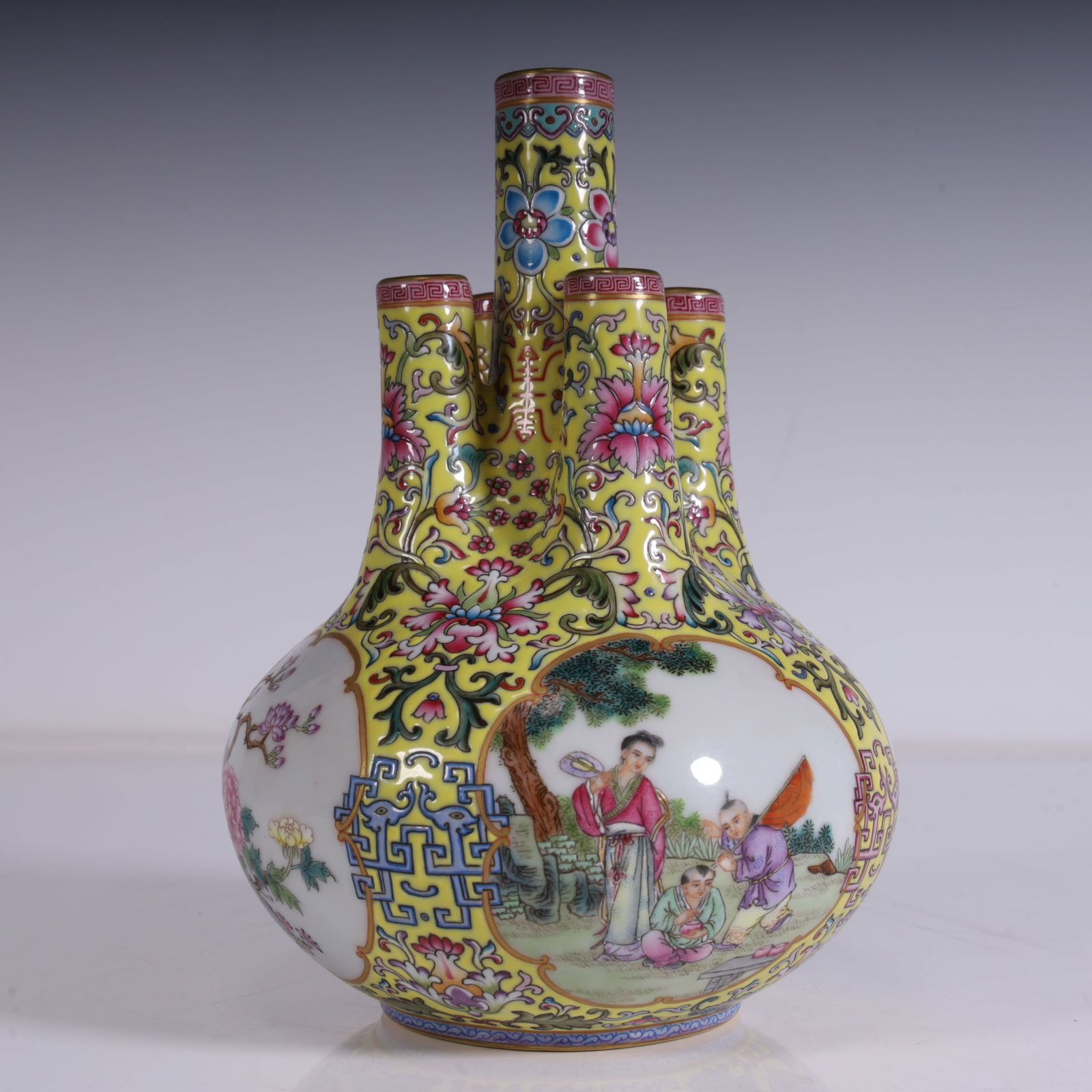 A beautiful five-tube bottle of yellow ground entwined lotus with a window opening character story (1 of 11)