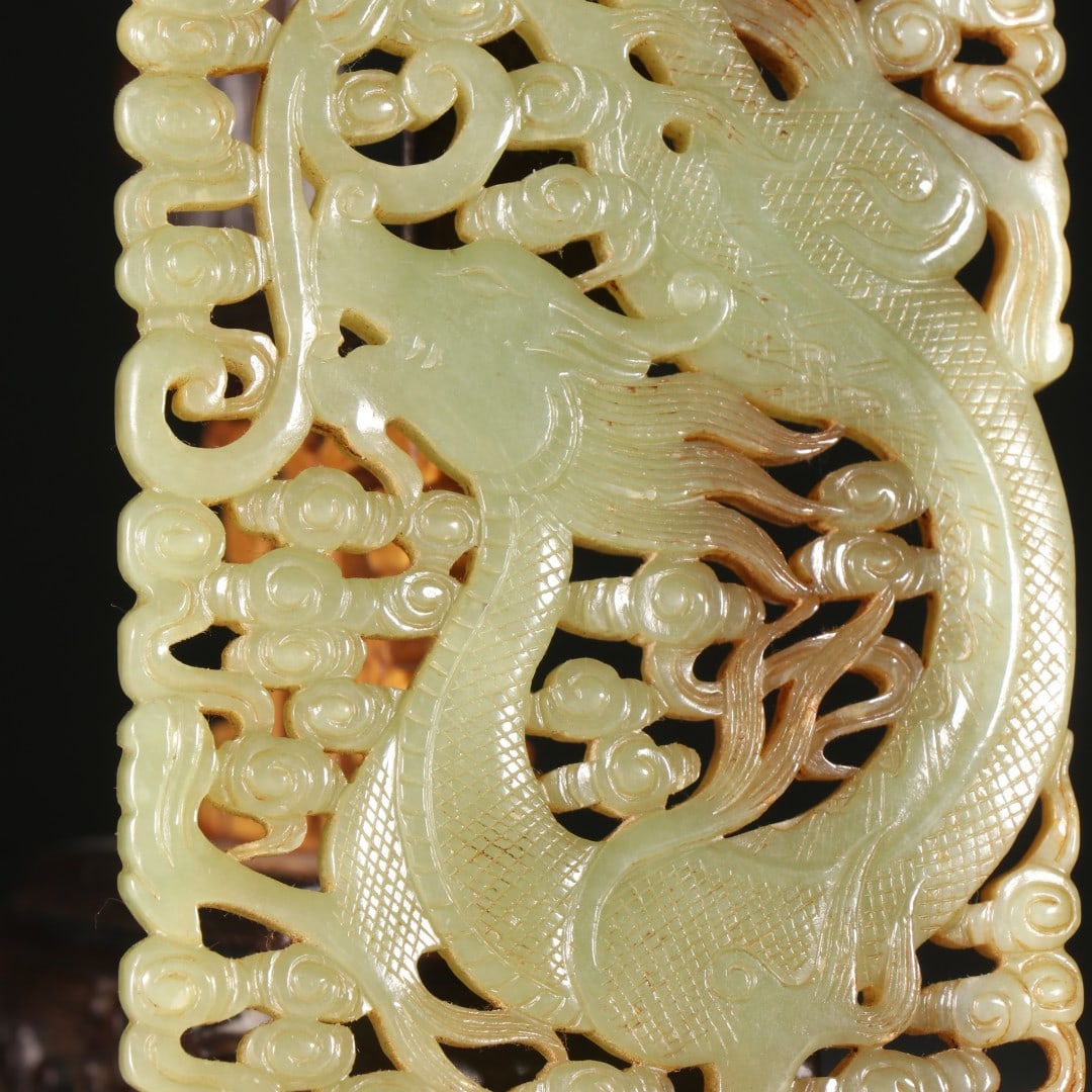 A beautiful Hetian topaz dragon pattern insert - 8