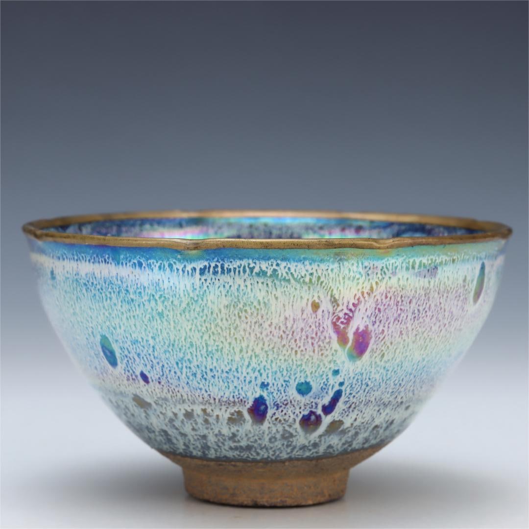 A Song Dynasty Jianzhan Yao glazed hat bowl (1 of 9)