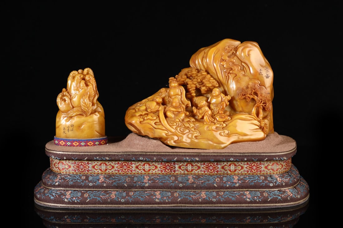 A beautiful Shoushan stone ornament (1 of 10)