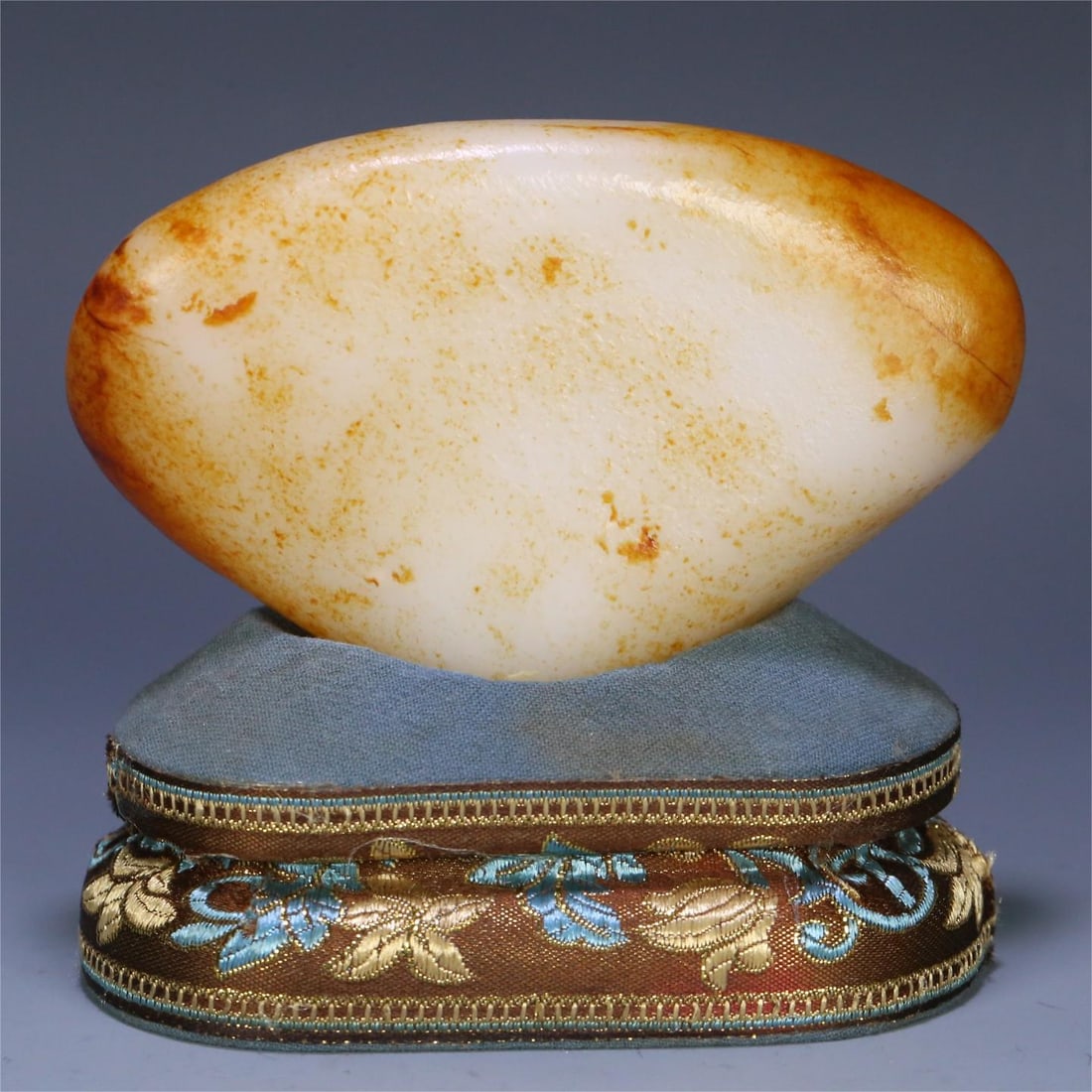 A beautiful Hetian jade seed material rough ornament (1 of 9)