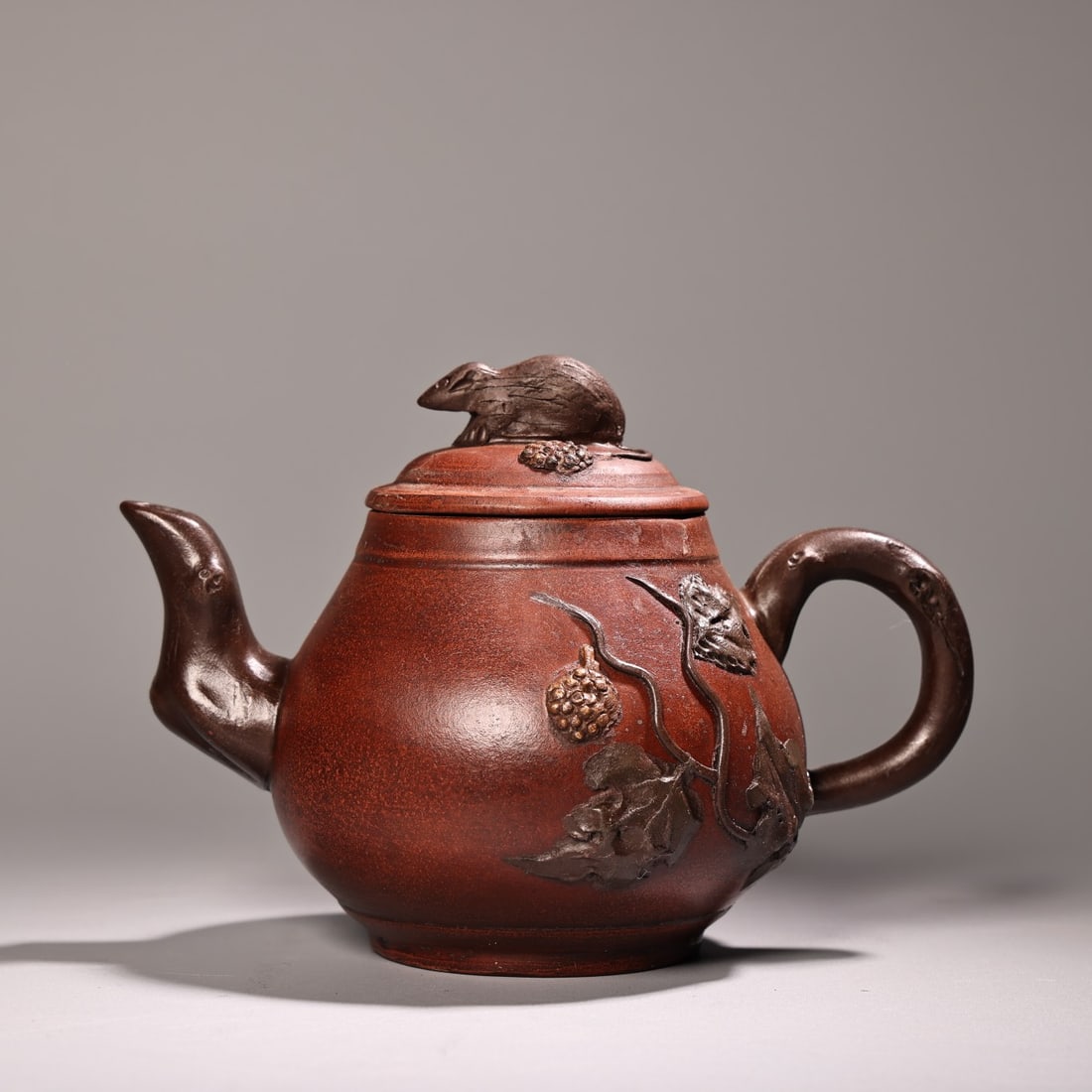 A beautiful handmade red clay purple clay pot: Exquisite pure handmade raw mineral red clay purple clay pot Size:W:300g H:12cm W:16cm (The Dimensions Of All Batches Are Manually Measured.If You Need More Detailed Information,