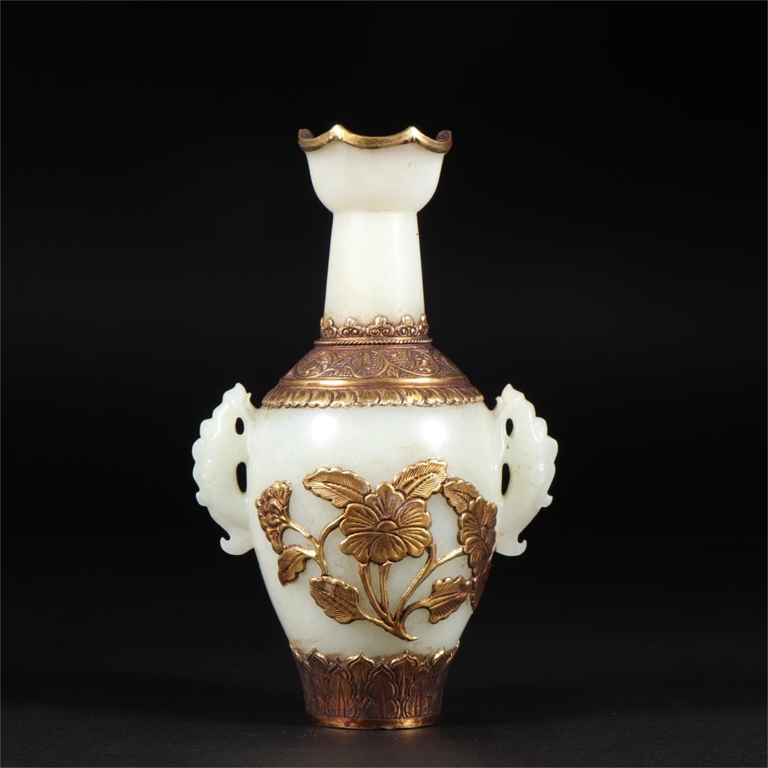 A Qing Dynasty Hetian jade-inlaid silver-gilt floral pattern double dragon ear bottle (1 of 9)