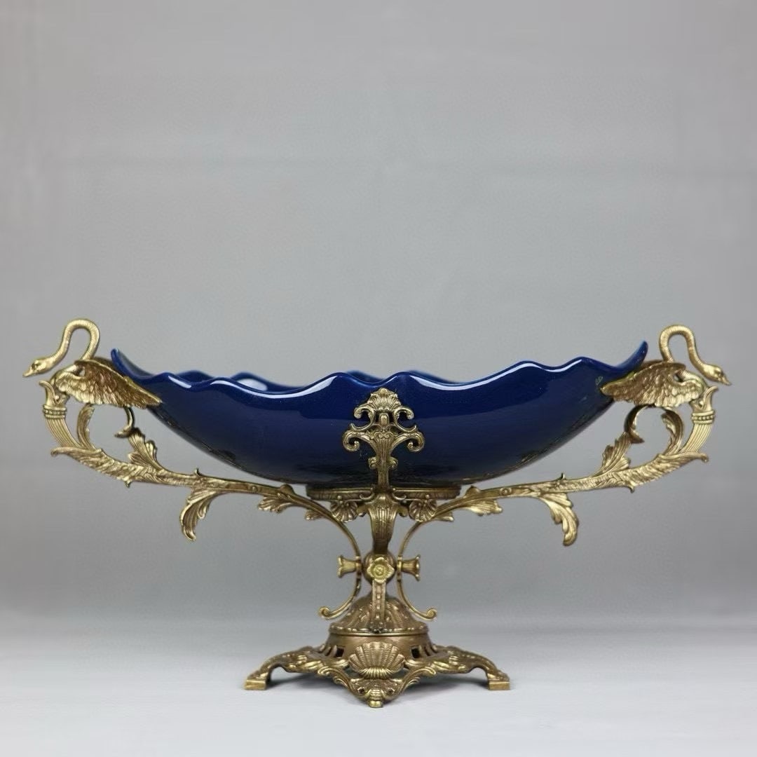 A beautiful copper-inlaid porcelain sacrificial blue-glazed copper swan ear fruit plate (1 of 9)