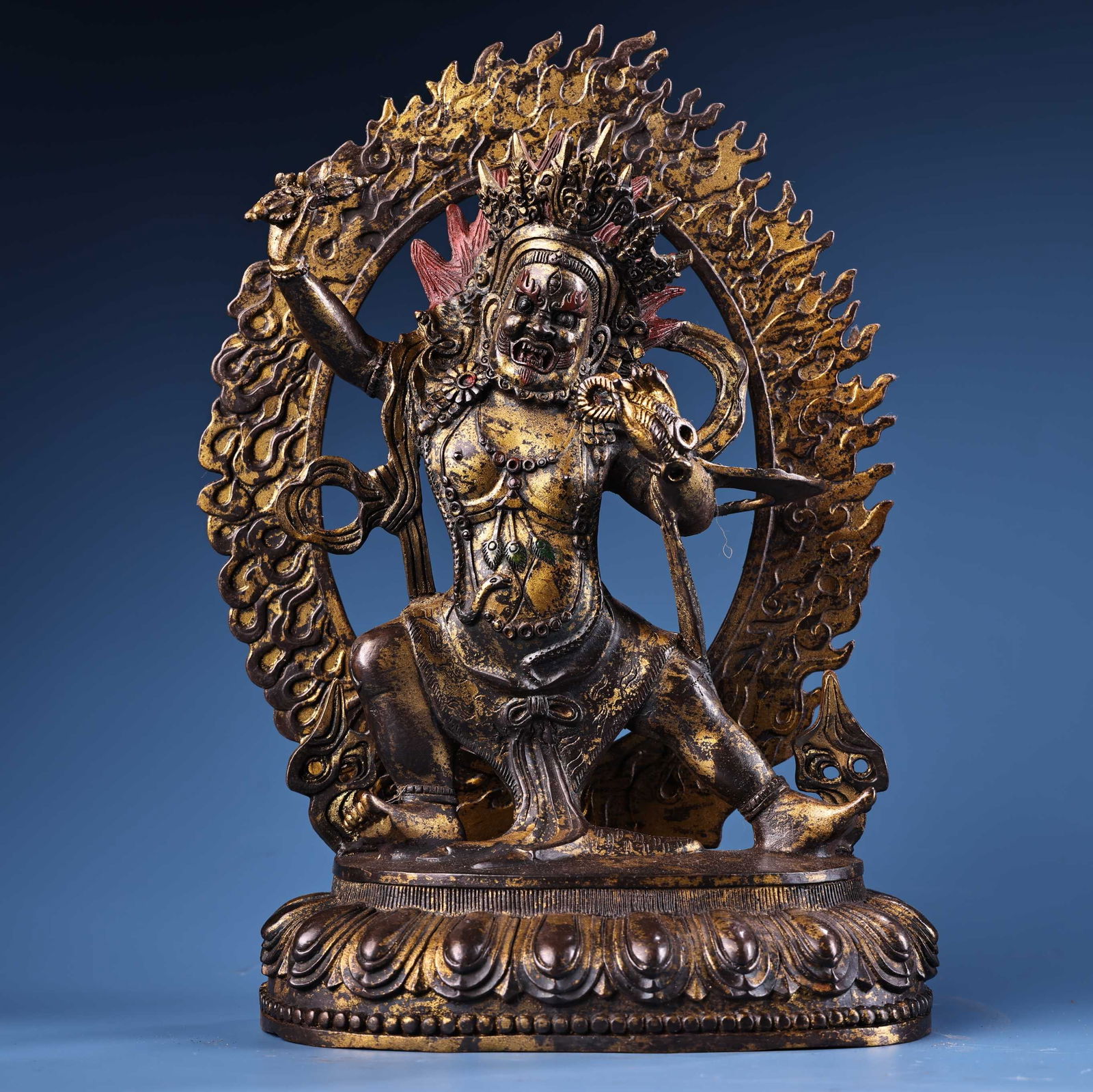 A beautiful pure copper all-copper high-relief engraved Tibetan clay Vajra hand protector Buddha (1 of 11)