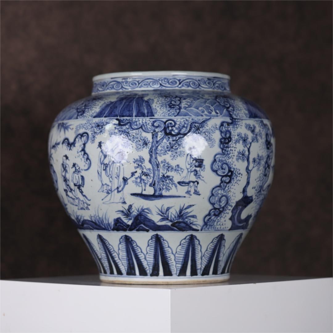 A blue and white character story jar of the Ming Dynasty (1 of 11)