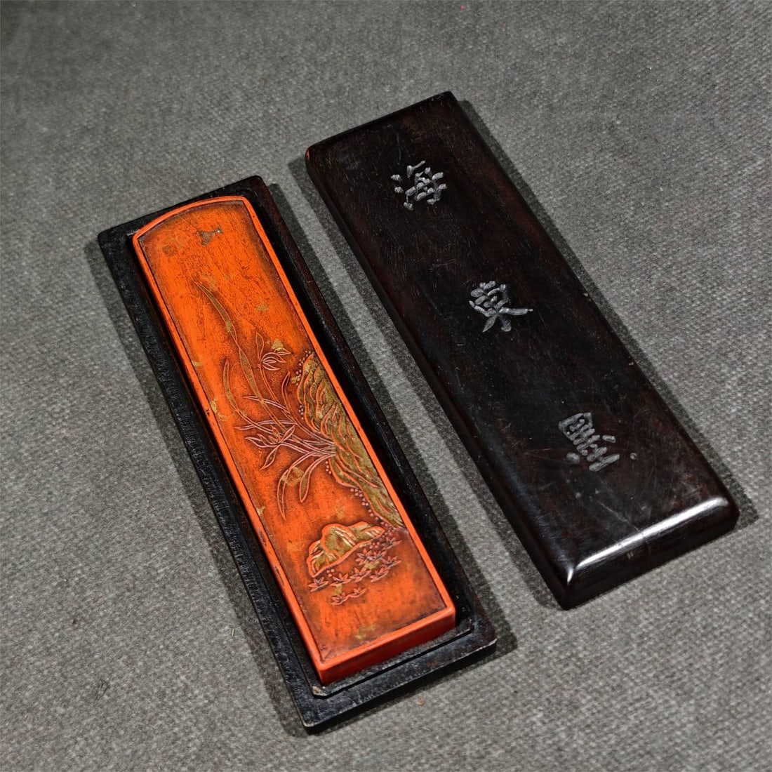 A beautiful gold-sprinkled cinnabar ink Haidong ink (1 of 9)