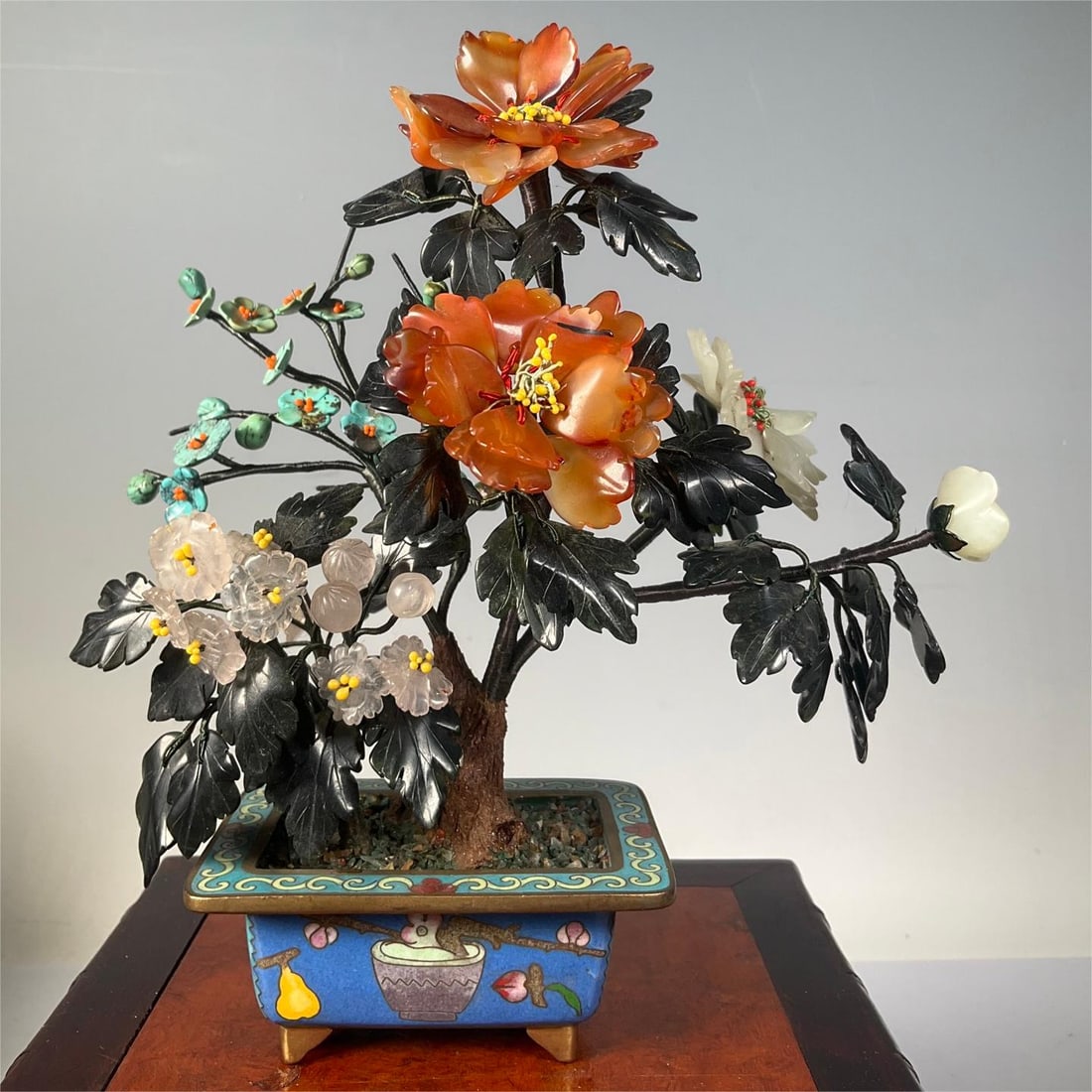 A cloisonn é jade basin from the period of foreign exchange creation: Cloisonné jade basin during the period of foreign exchange earning Size:H:20cm (The Dimensions Of All Batches Are Manually Measured.If You Need More Detailed Information, Please Contact Our Customer