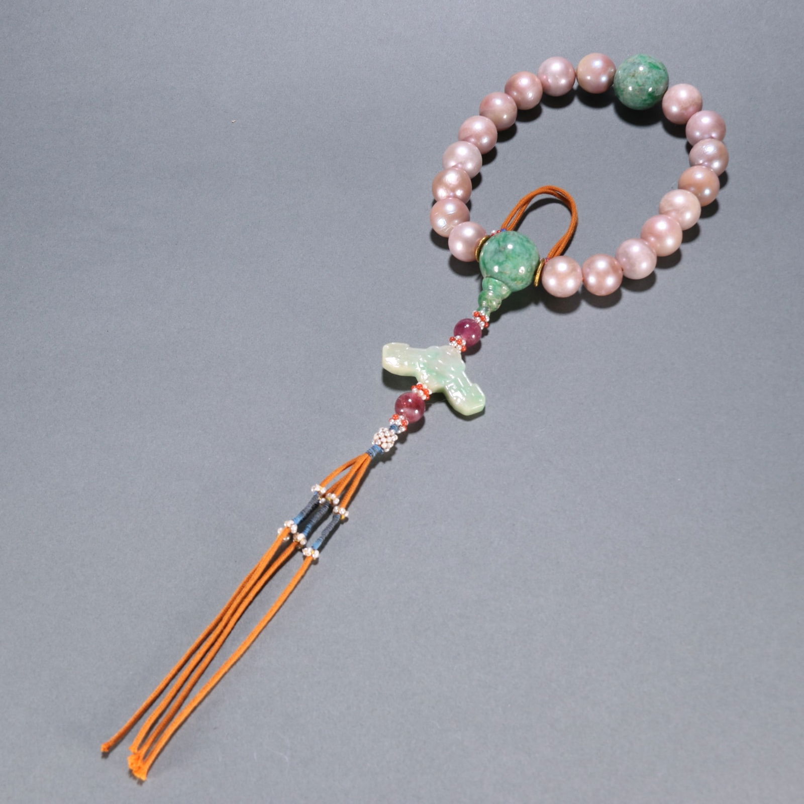 A piece of Dongzhu Eighteen Sons of the Qing Dynasty held it (1 of 9)