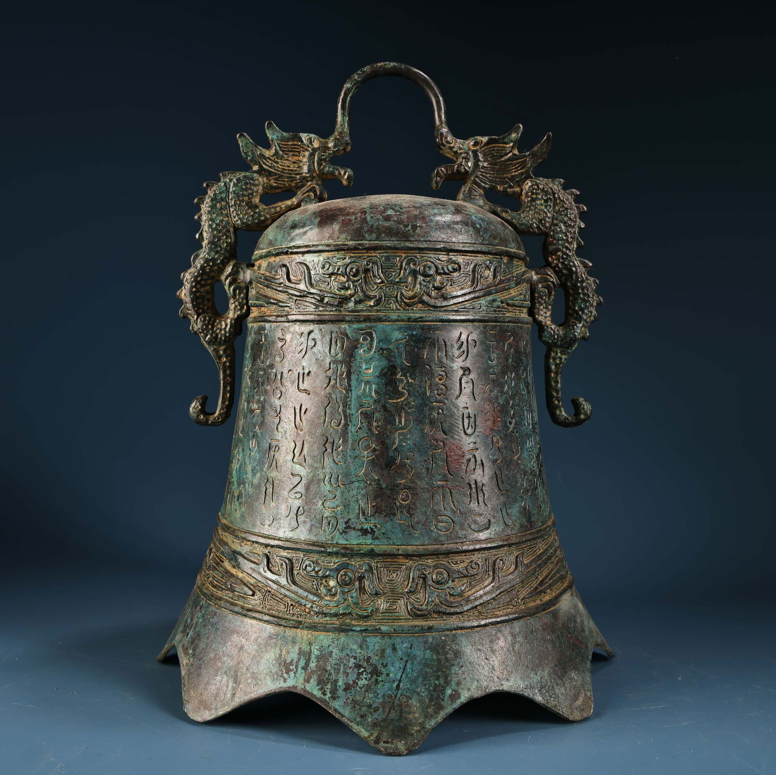 A fine bronze double dragon ear inscription clock (1 of 10)