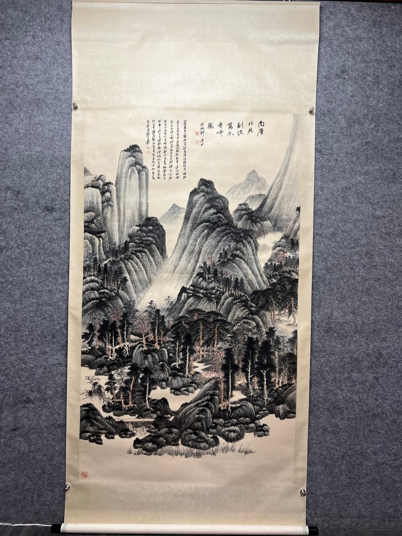 A landscape painting by Zhang Daqian: Zhang Daqian's landscape painting Flower core Size:180×104cm (The Dimensions Of All Batches Are Manually Measured.If You Need More Detailed Information, Please Contact Our Customer Service Before Bid