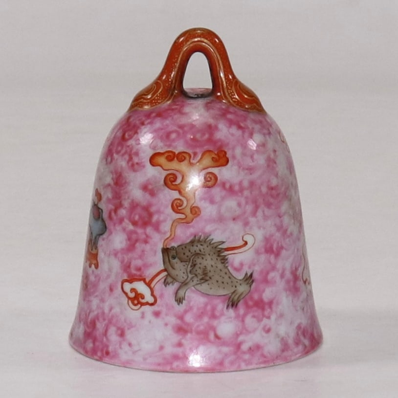 An Exquisite Ruby Red-Glazed Dragon Pattern Bell - 4