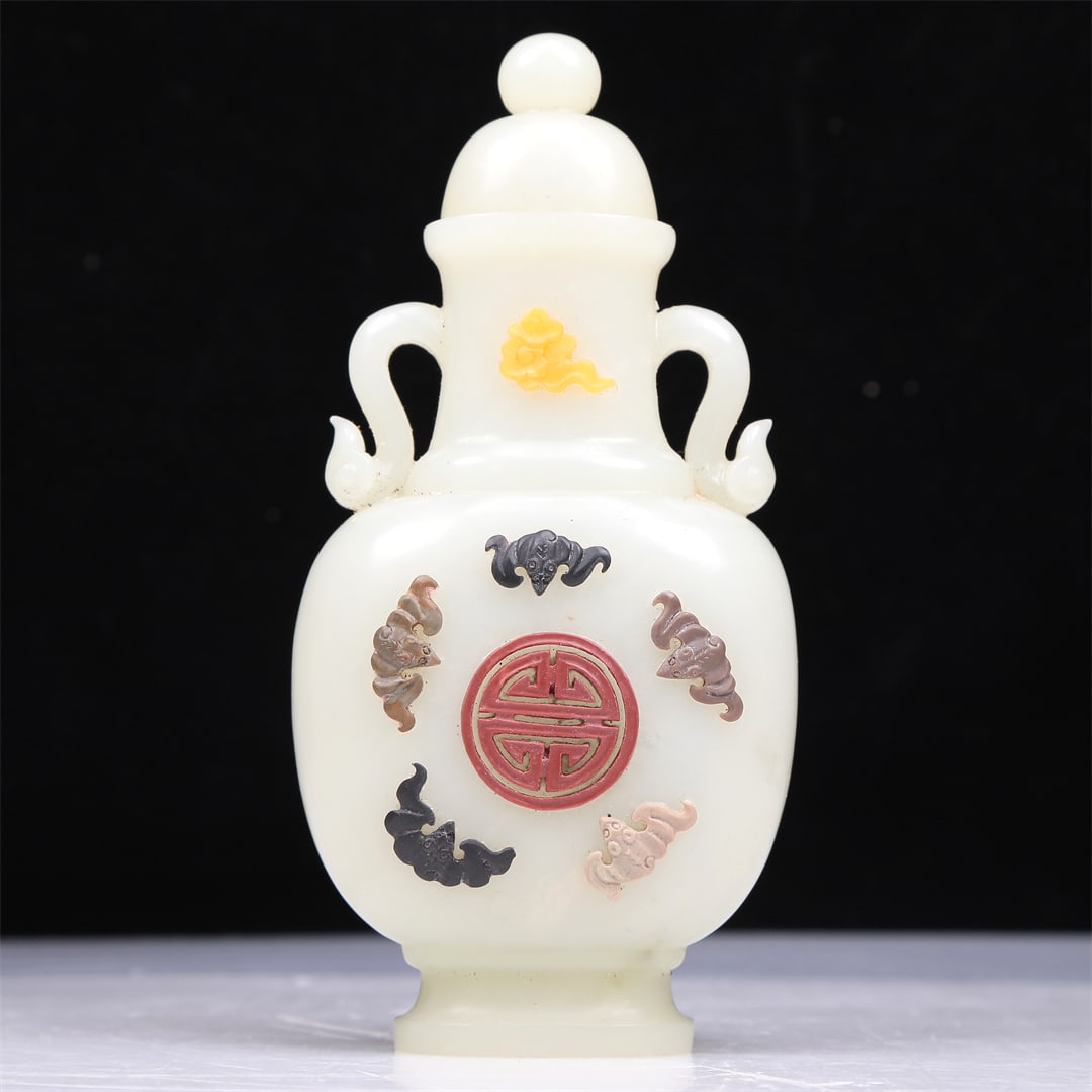 An Excellent White Jade Gem-Inlaid 'Bat' Vase And Cover (1 of 7)