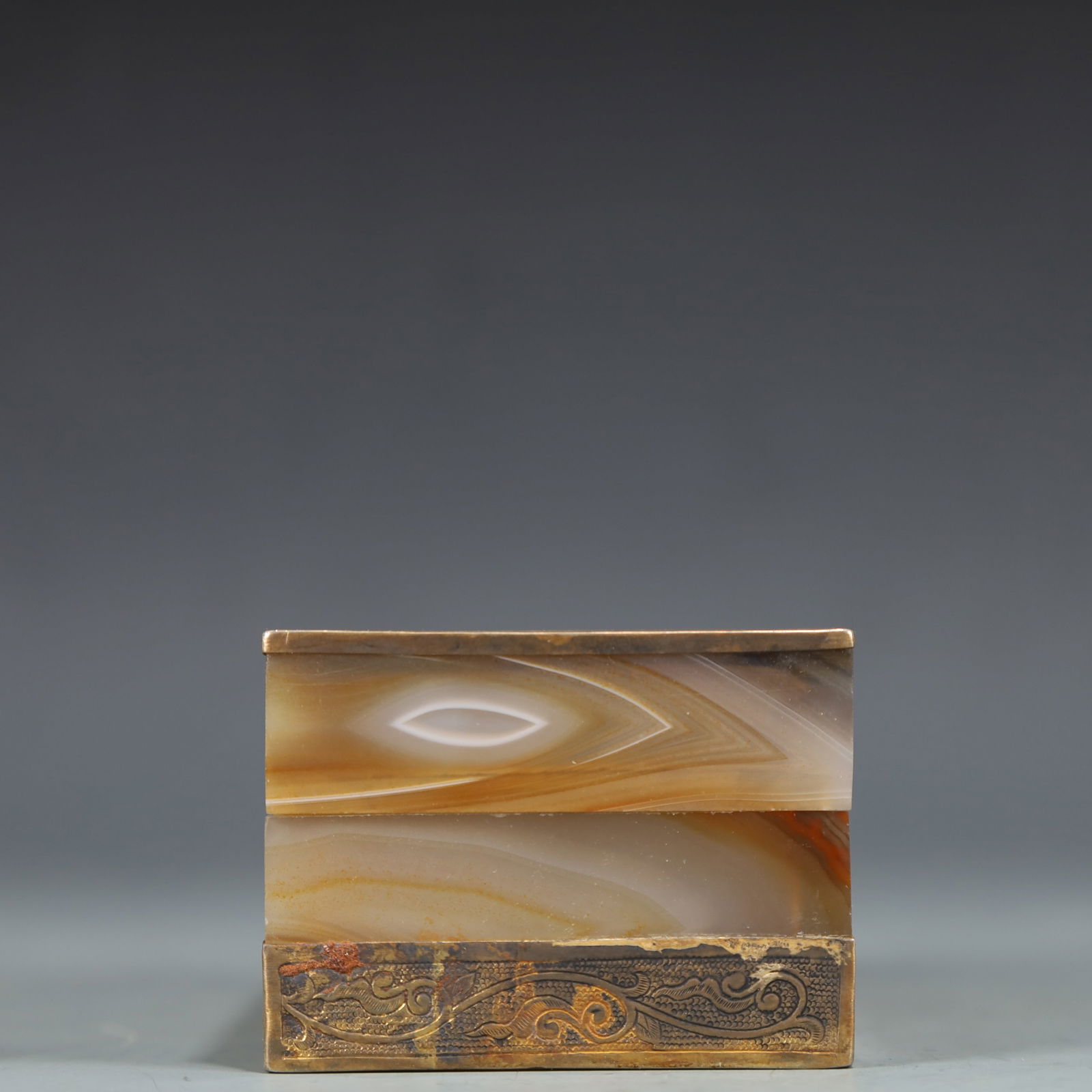 A Exquisite Agate Lotus Pattern Box - 4