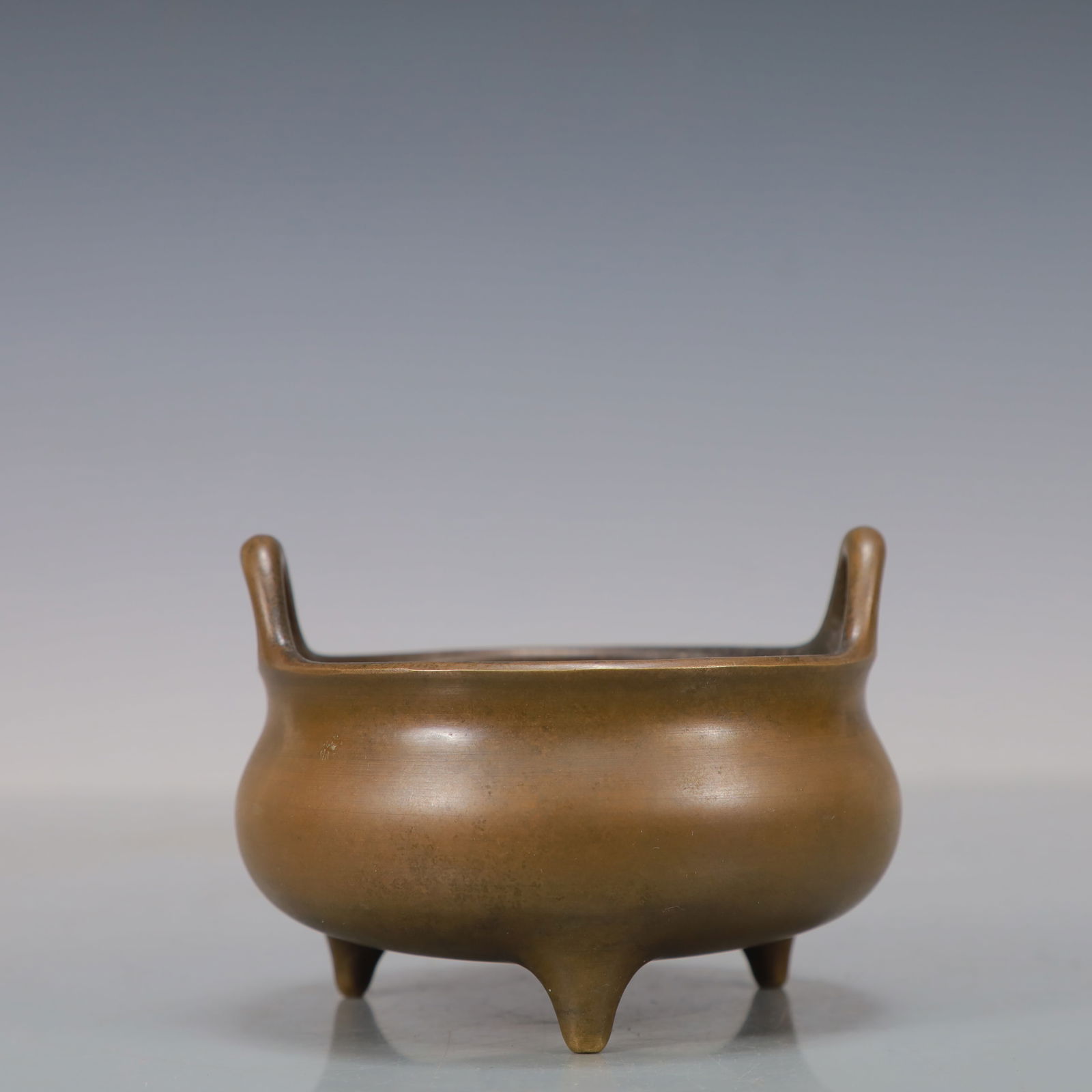 A Exquisite Coppery Double-Ears and Tripod Censer (1 of 8)