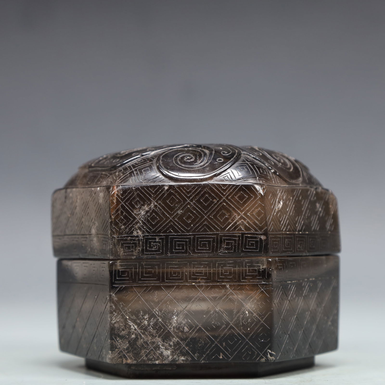 A Exquisite Crystal Dragon Pattern Box - 5