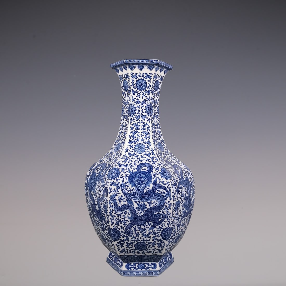 An Exquisite Blue and White Lotus Pattern Dragon Pattern Vase (1 of 8)