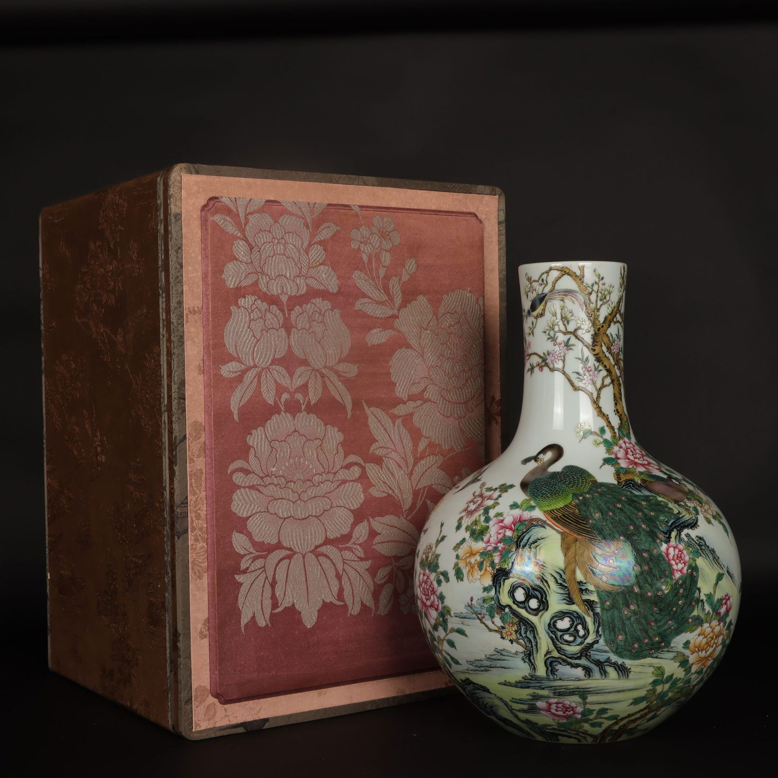 An Exquisite Famille-Rose Flower and Bird Pattern with poem Vase (1 of 9)
