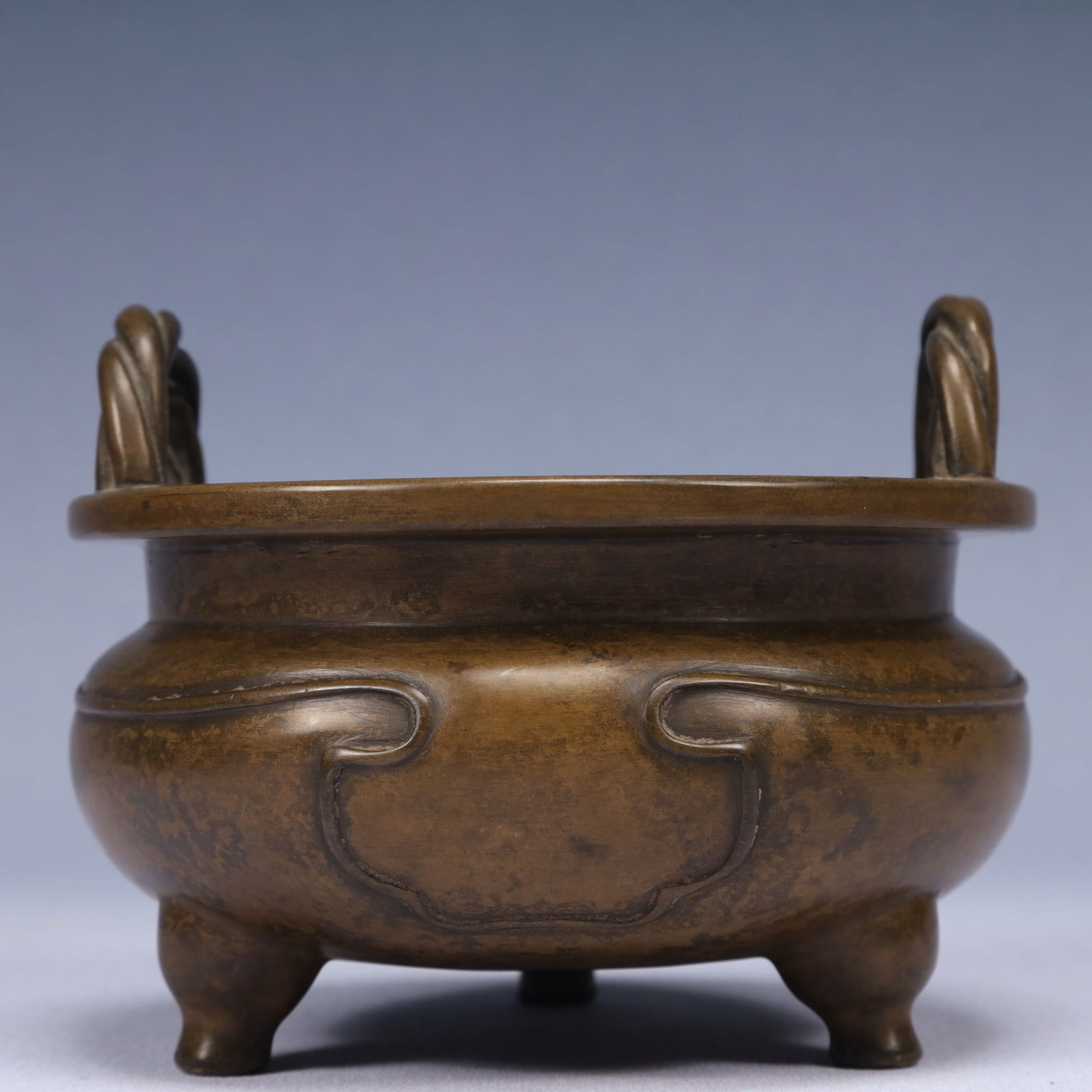 An Exquisite Bronze Double-Ears and Tripod Censer (1 of 8)