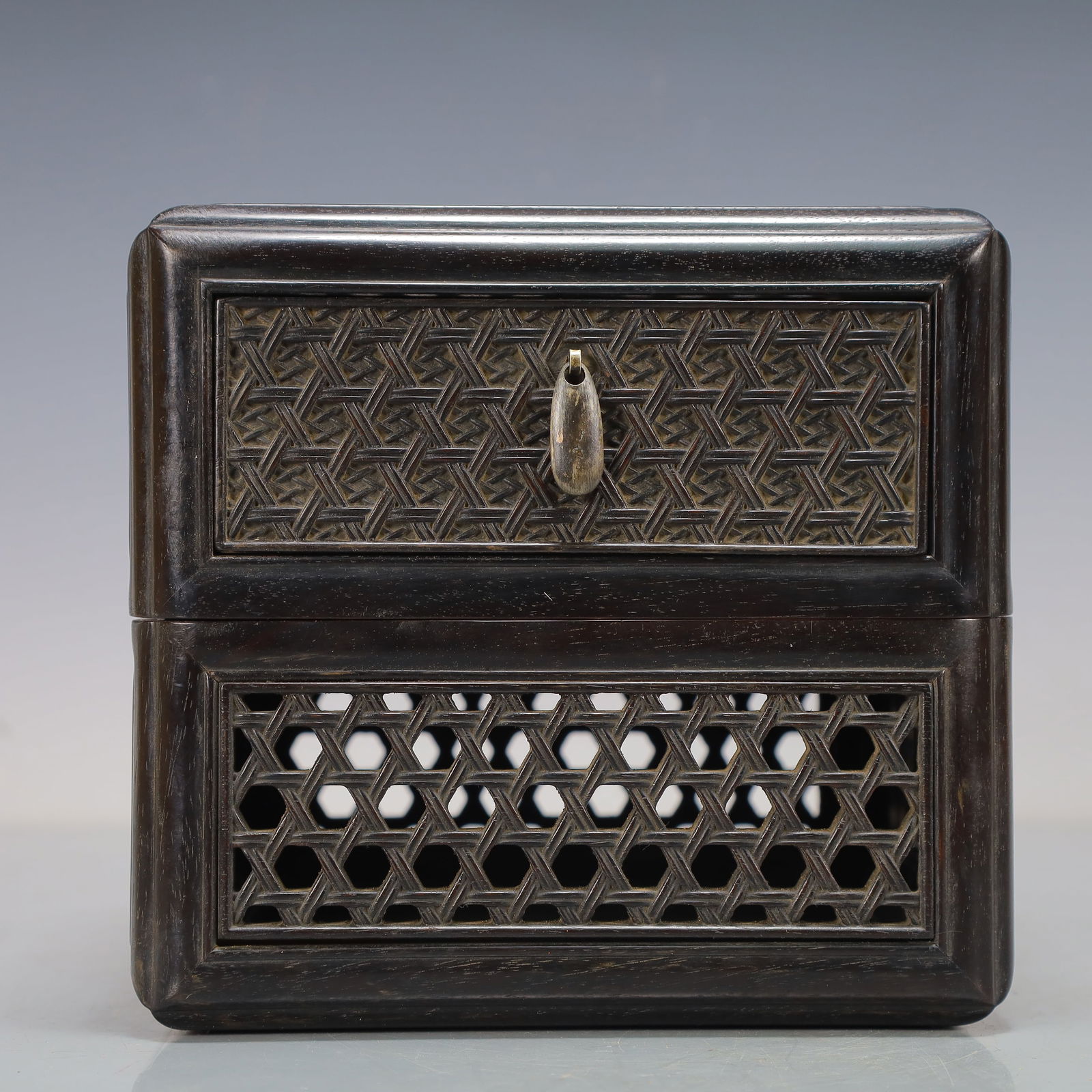 A Exquisite Zitanwood Box (1 of 9)