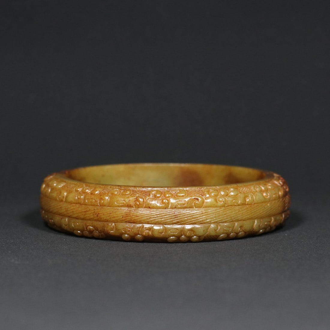 An Exquisite White Jade Dragon Pattern Bracelets (1 of 9)