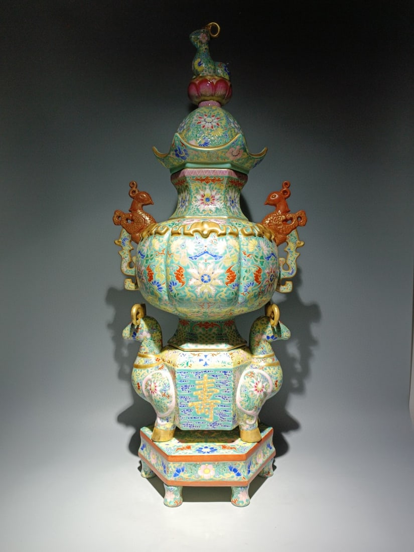 An Exquisite Enamel Green Ground Painted Gold Lotus Pattern Censer: An Exquisite Enamel Green Ground Painted Gold Lotus Pattern Censer Qing Dynasty, China Qianlong Four-character Mark Size:83cmx34.5cm (The Dimensions Of All Batches Are Manually Measured.If You Need Mo