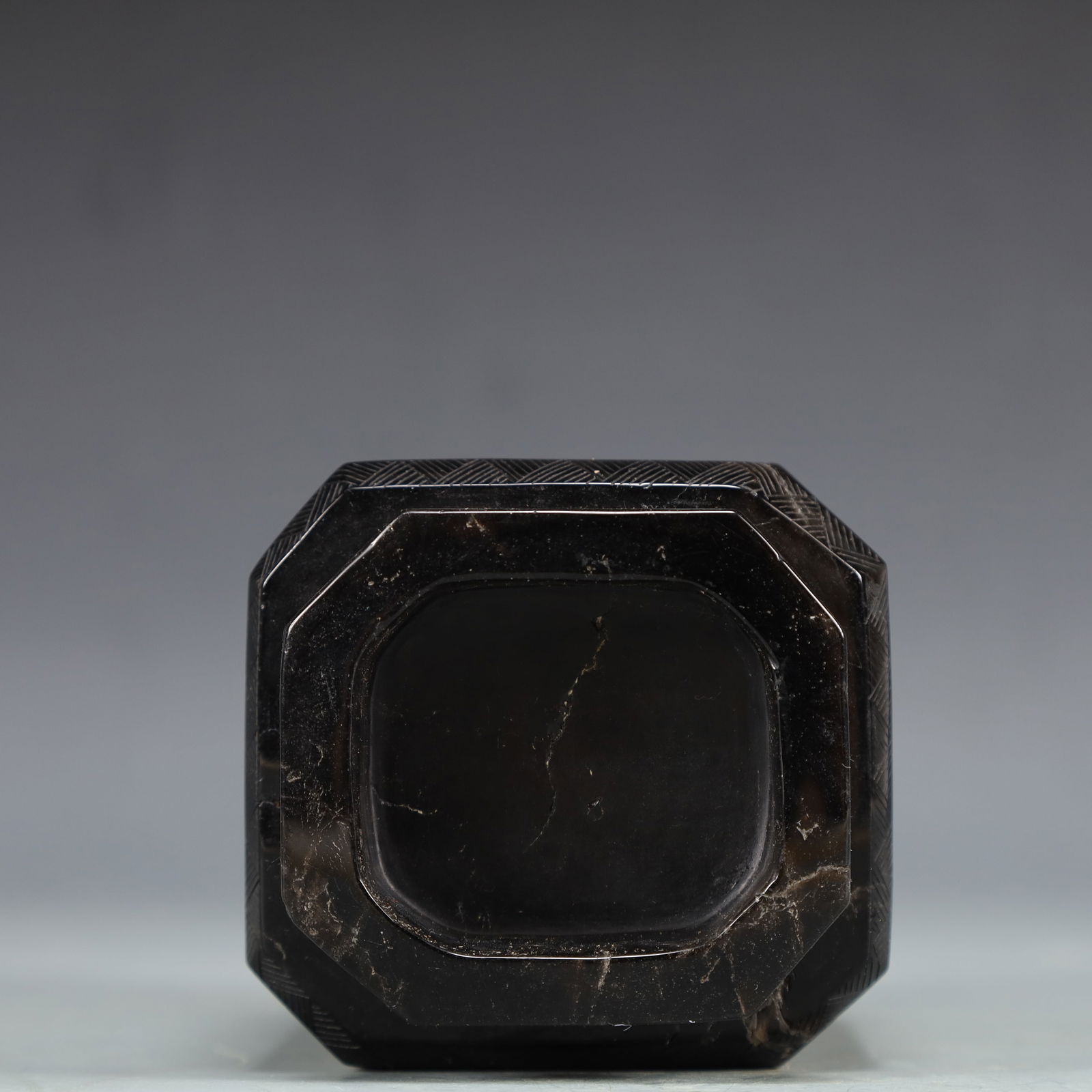 A Exquisite Crystal Dragon Pattern Vase - 7