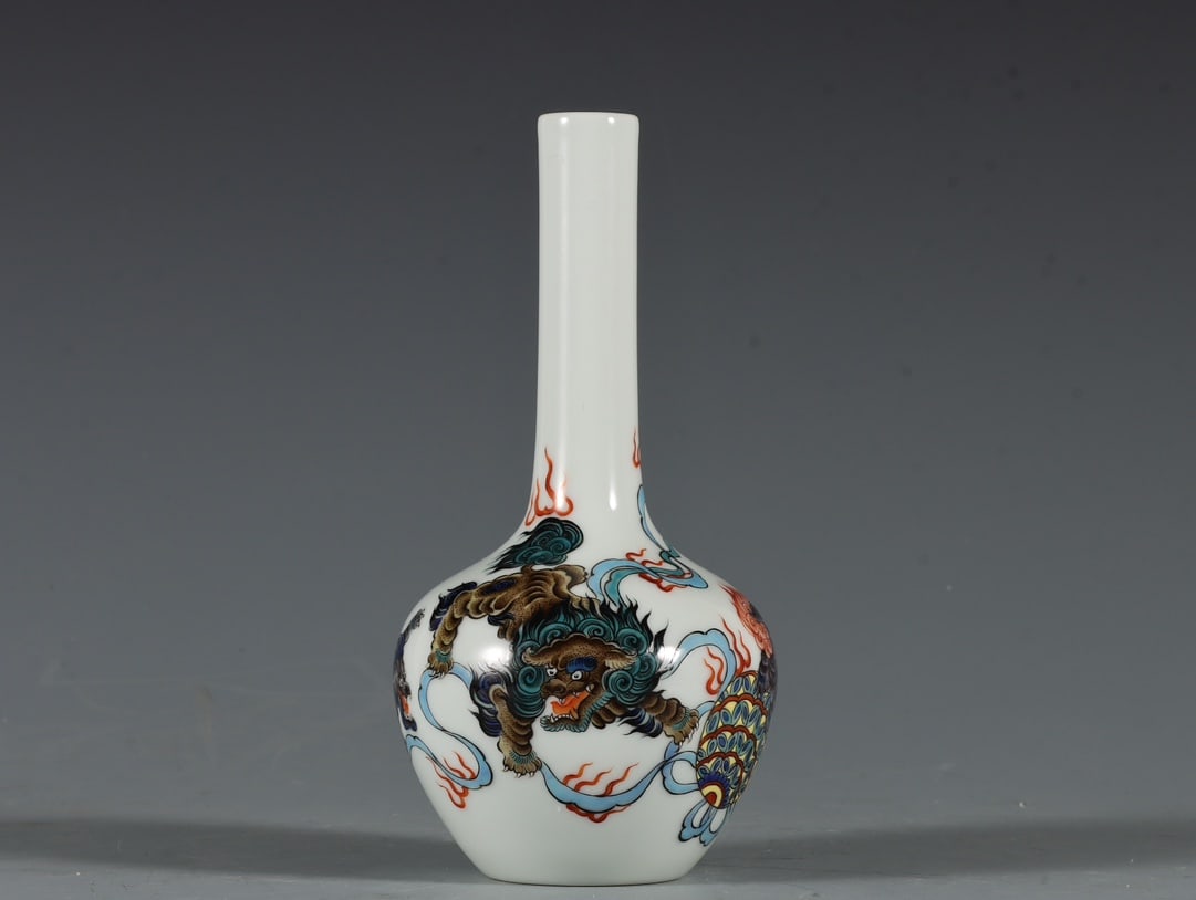 An Exquisite Doucai Lion Pattern Vase (1 of 9)