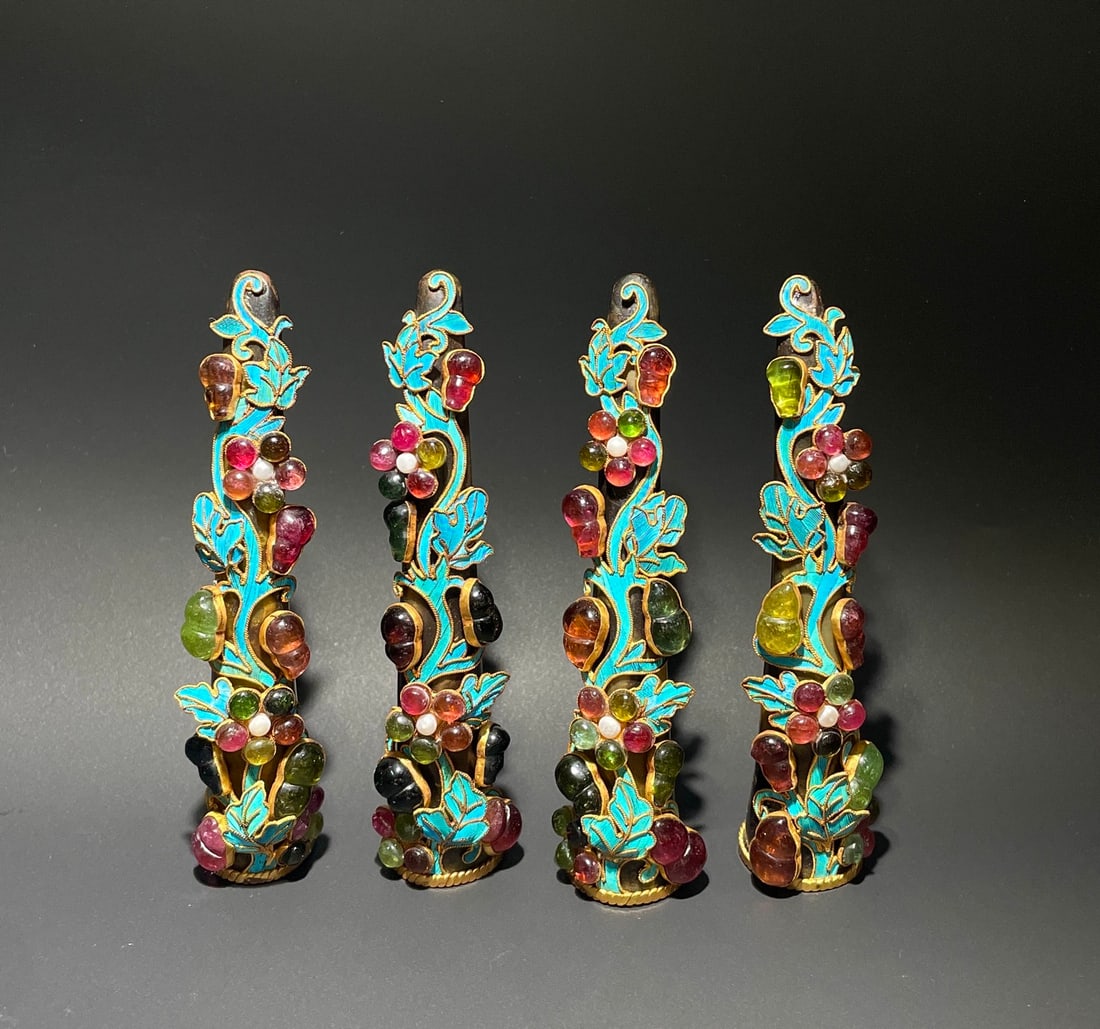 A Set of Fine Gold Inlaid Gems Ornament (1 of 12)