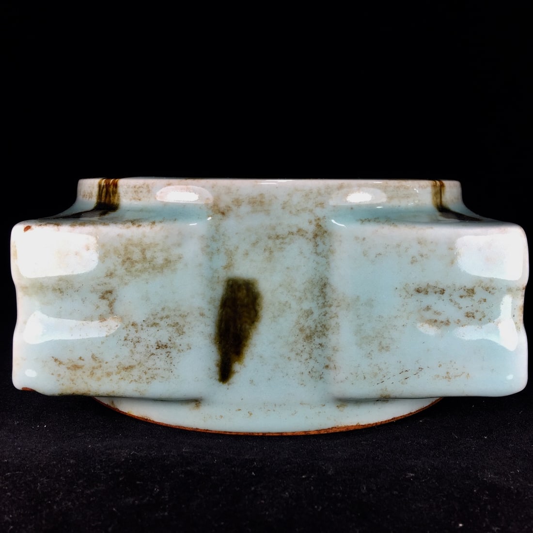 An Exquisite Longquan yao Brush Washer (1 of 9)