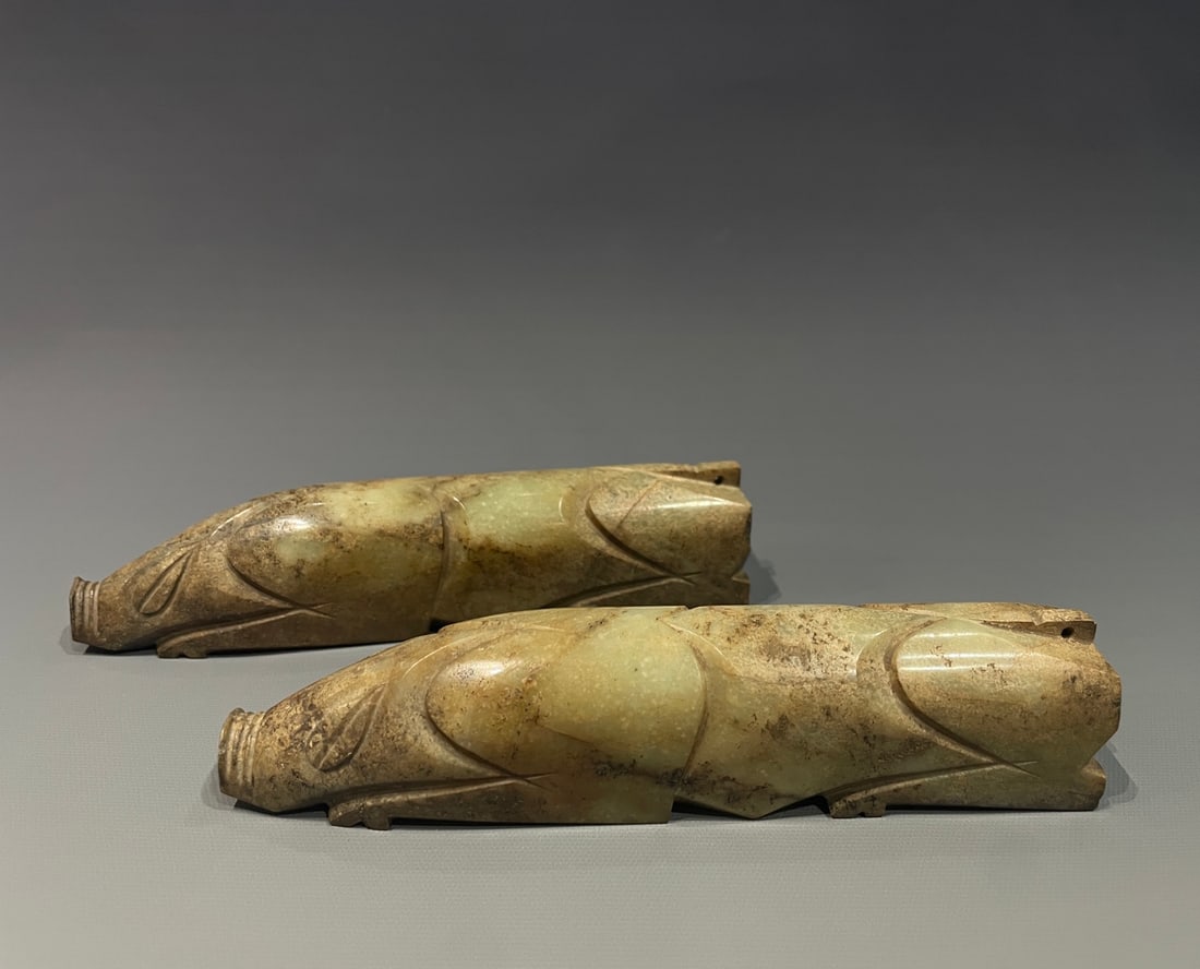 A Pair of Exquisite White Jade Pig Ornament (1 of 7)