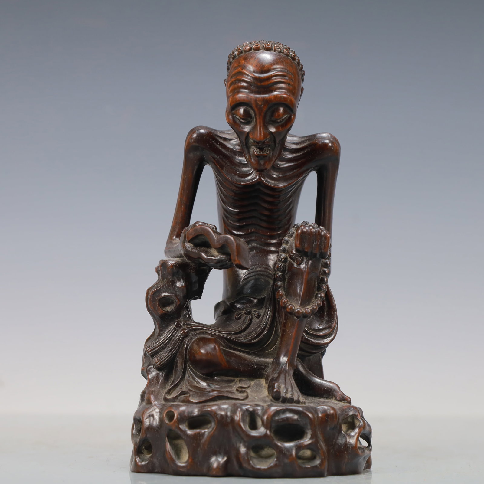 A Exquisite Eaglewood Statue of Arhat Ornament (1 of 9)