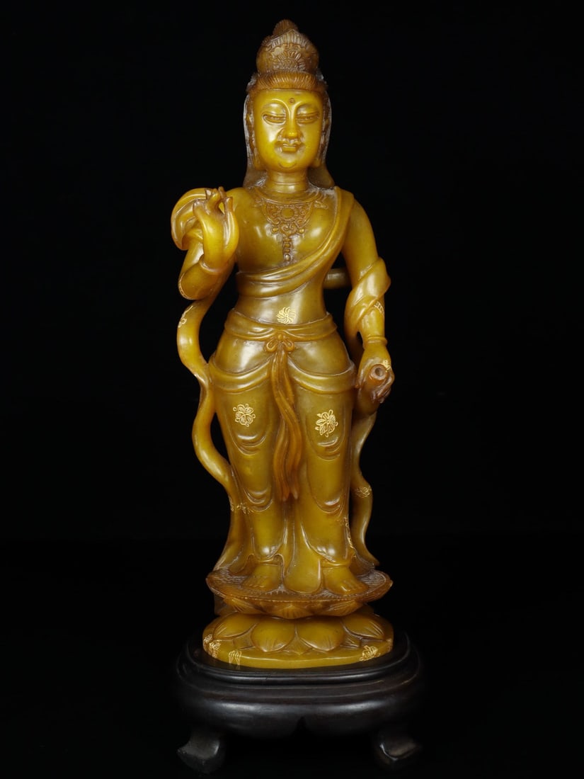 An Exquisite Shoushan Stone Statue of Avalokitesvara Ornament (1 of 9)