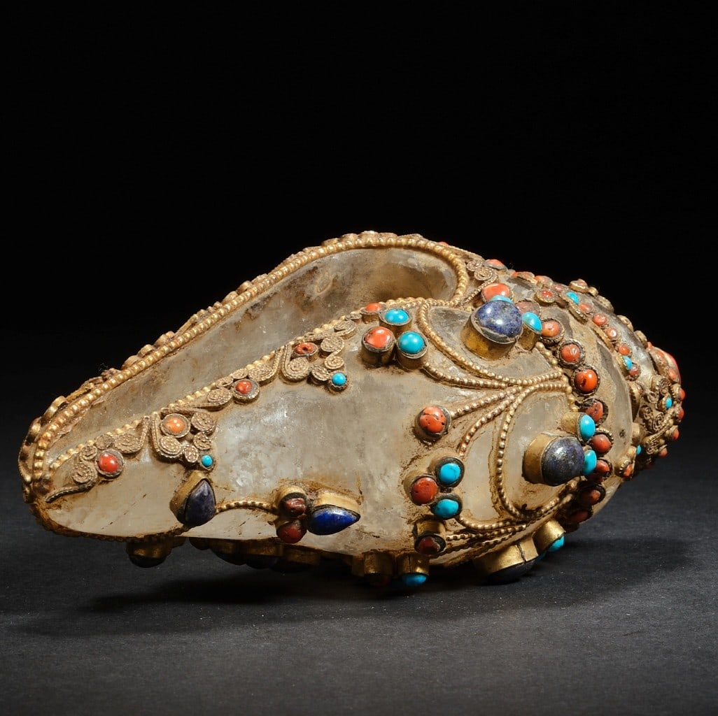 An Exquisite Crystal Inlaid Gems Ornament (1 of 8)