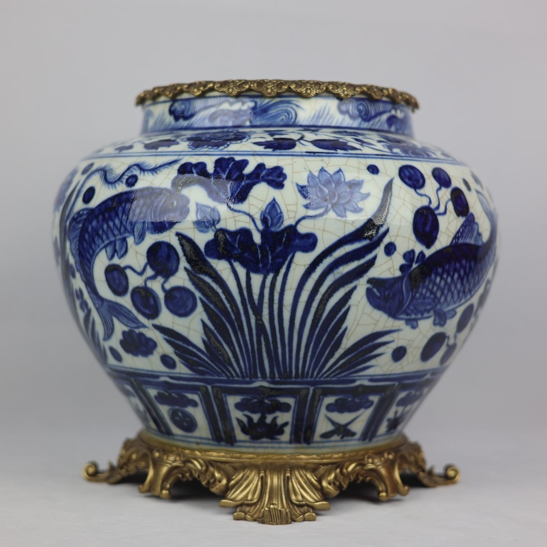 An Exquisite Blue and White Inlaid Bronze Fish and Lotus Pattern Jar (1 of 9)