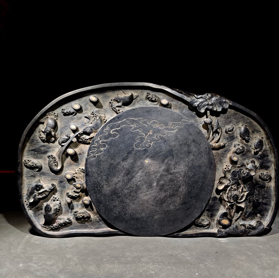 An Exquisite Flower Pattern Inkstone - 5