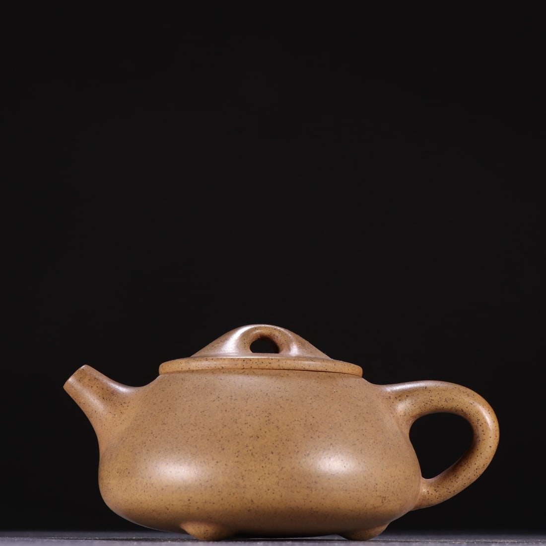 An Exquisite Purple Sands Teapot (1 of 9)