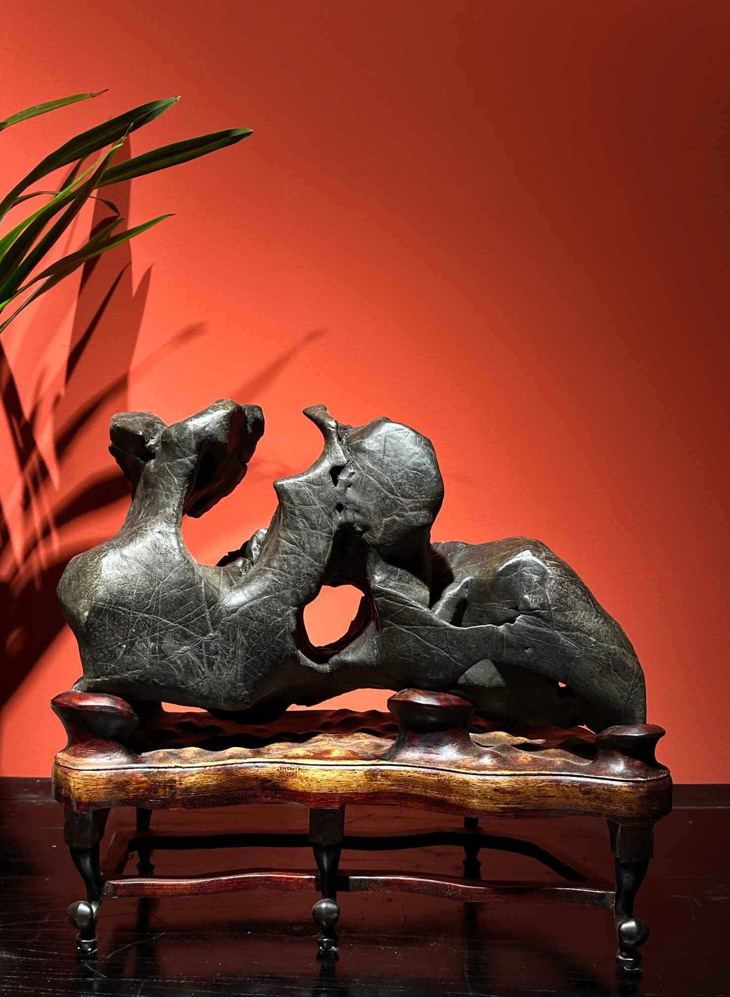 An Exquisite Taihu Stone Ornament: An Exquisite Taihu Stone Ornament Qing Dynasty, China Size:48cmx42cmx18cm (The Dimensions Of All Batches Are Manually Measured.If You Need More Detailed Information, Please Contact Our Customer Servic